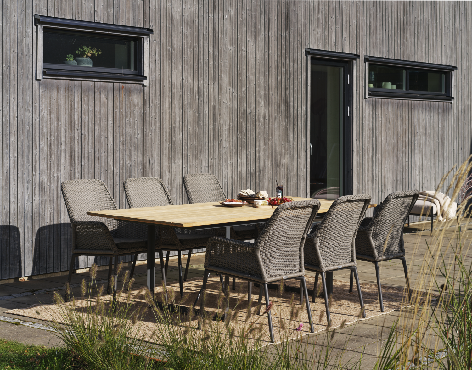 Shad spisebord Anthracite/Teak