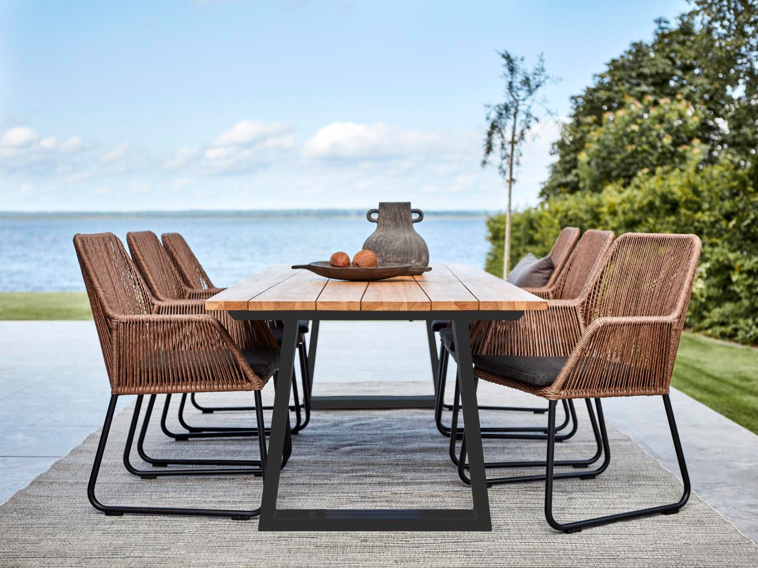 Midway stol med armlener Natur/svart