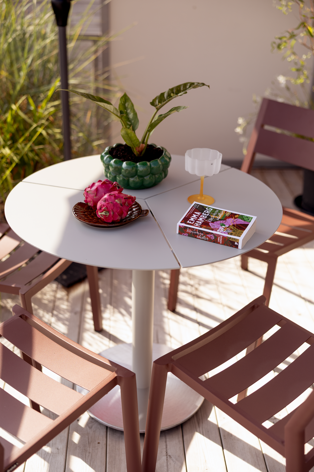 Delia spisestol  Zin Red