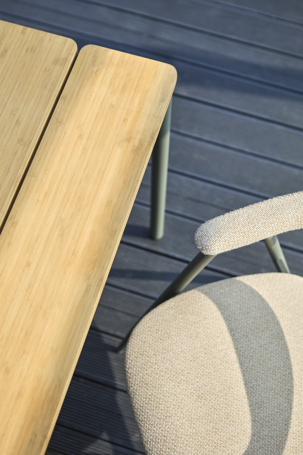 Boi stol med armlener Nordic Green/Barley