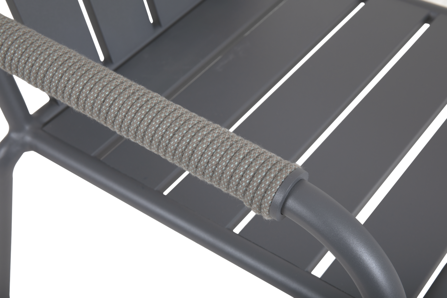 Innes stol med armlener Antracit