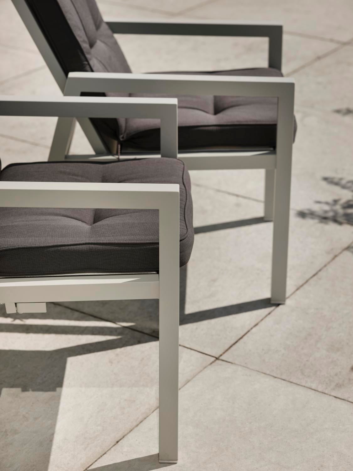 Newfort posisjonsstol Light Grey/Off-White