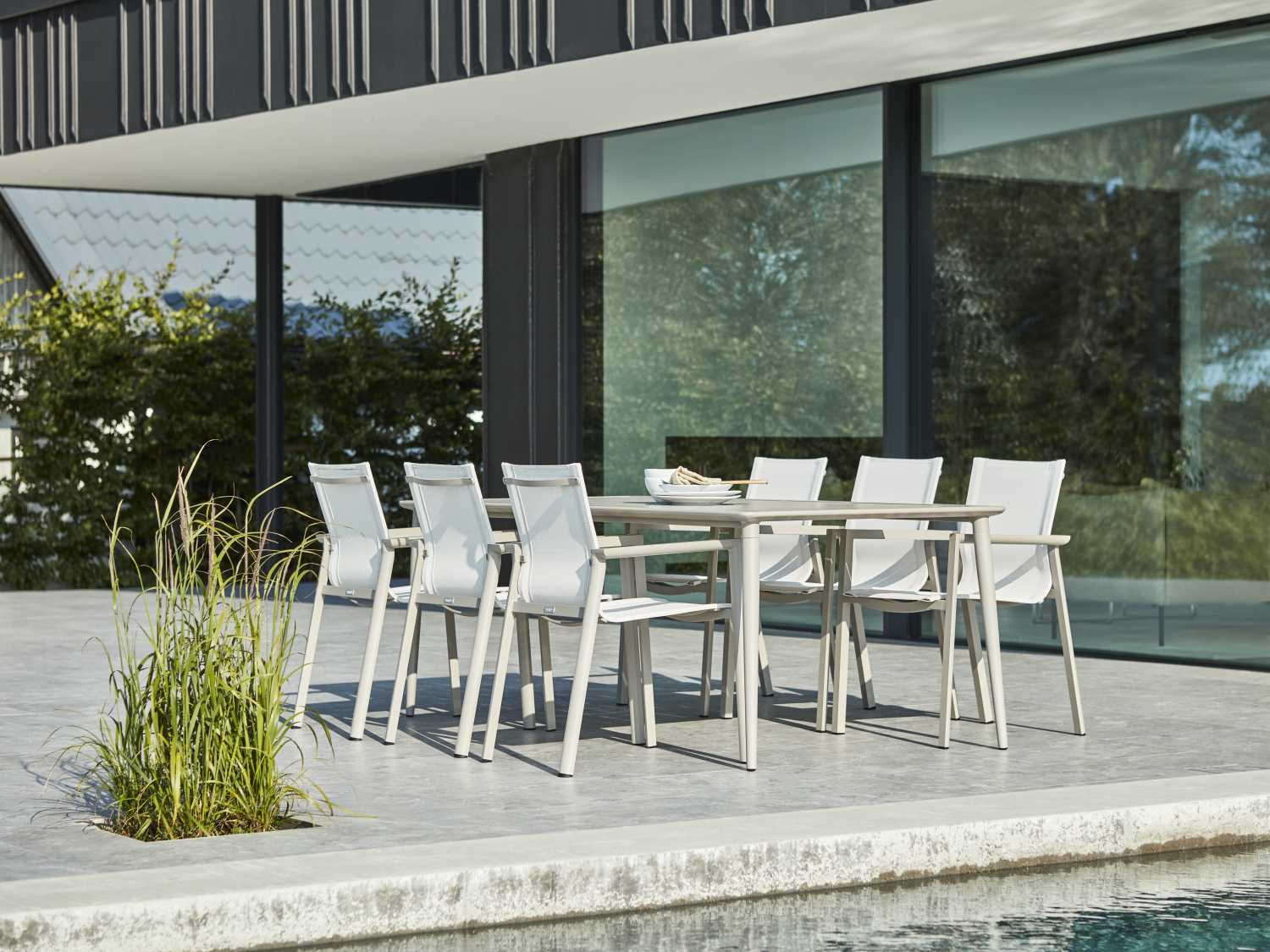 Delia stol med armlener Khaki/Off-white