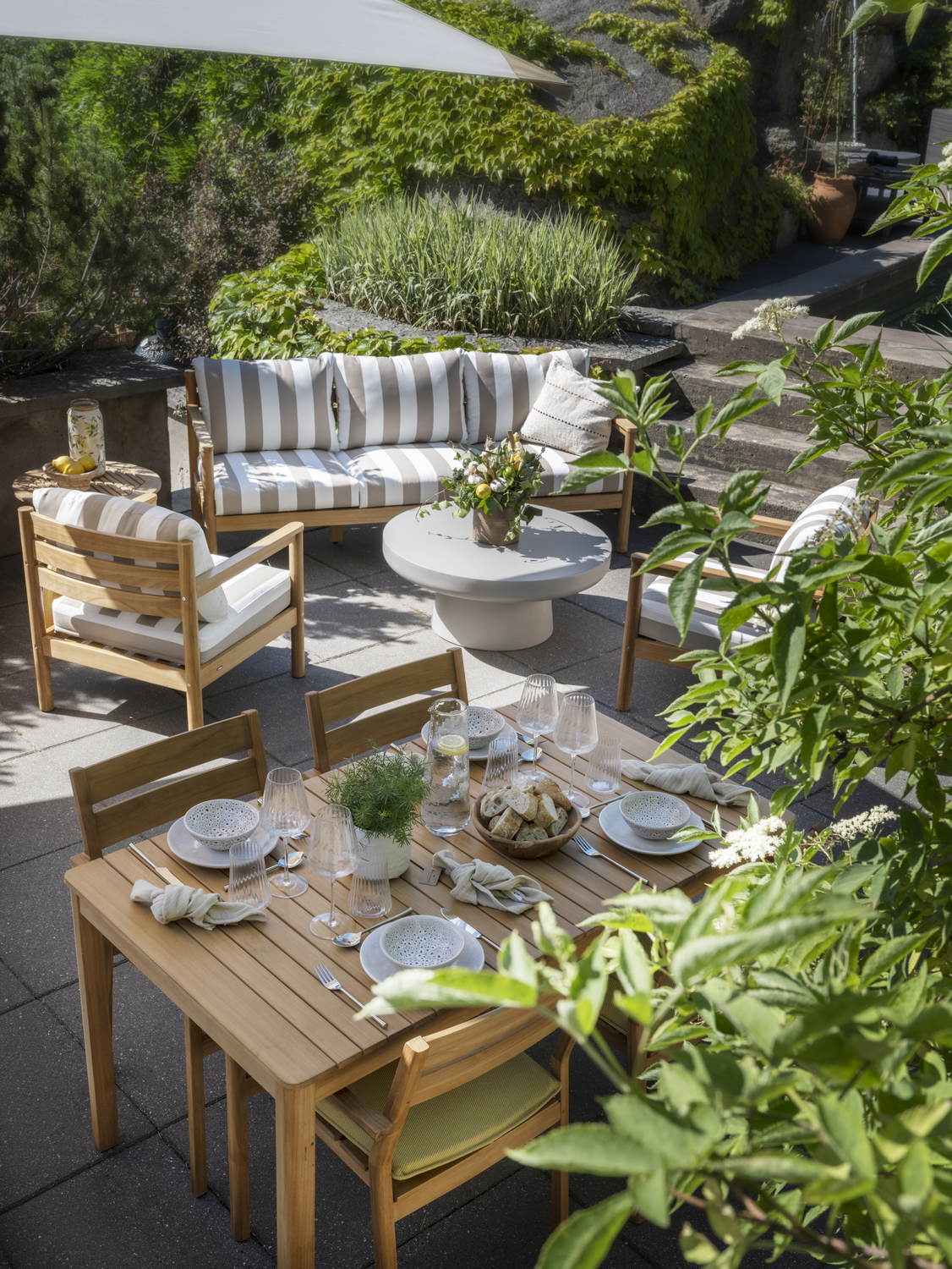 Delia Teak stol med armlener Natur