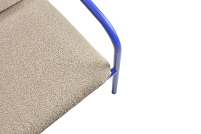 Bendt 2-seter sofa Indigo Blue/Teddy Beige