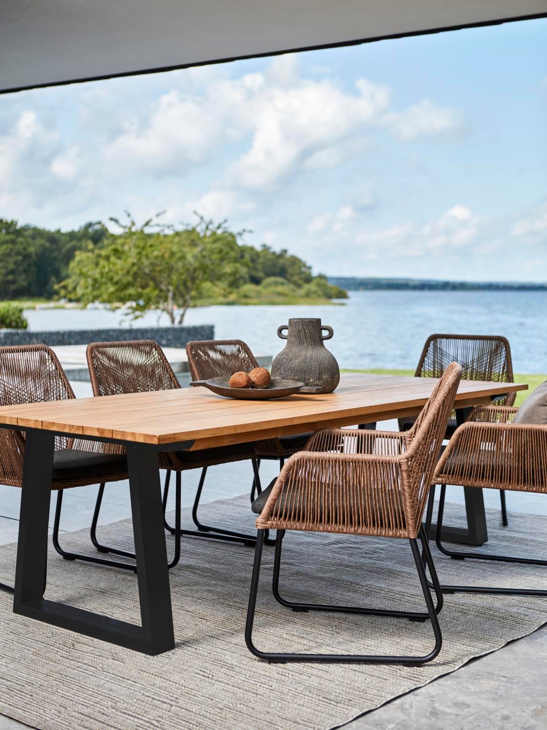 Midway stol med armlener Natur/svart