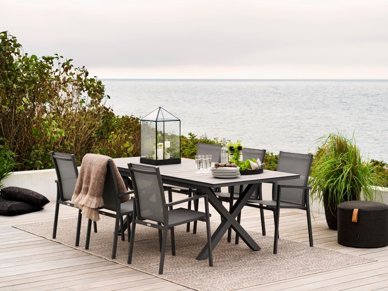 Avanti stol med armlener Svart/svart