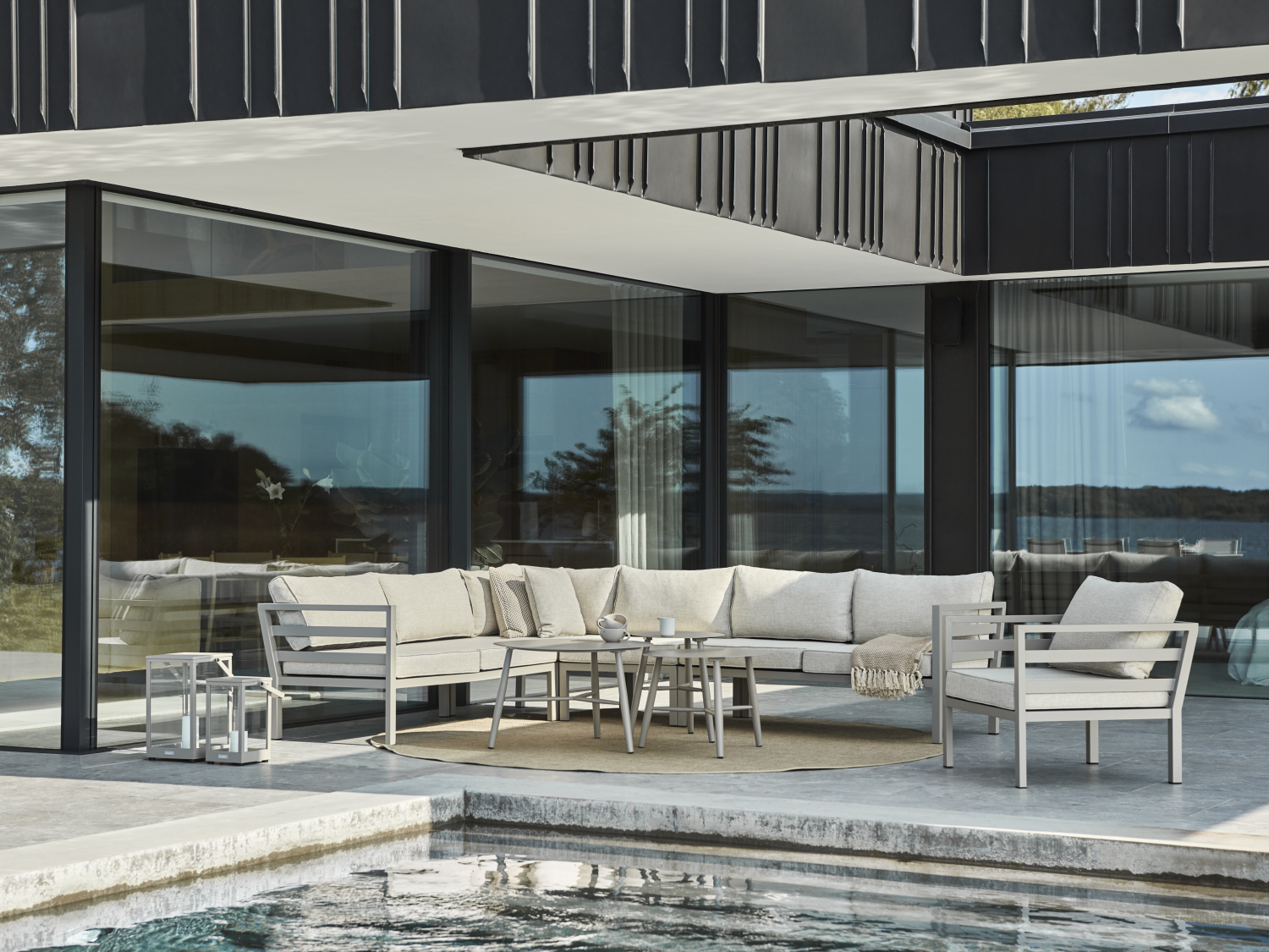 Delia stol med armlener Khaki/Off-white